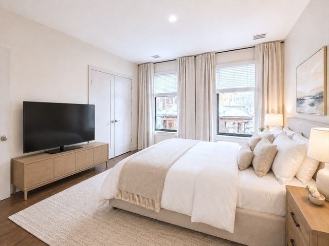 455 Harvard Street 306, Brookline, MA 02446