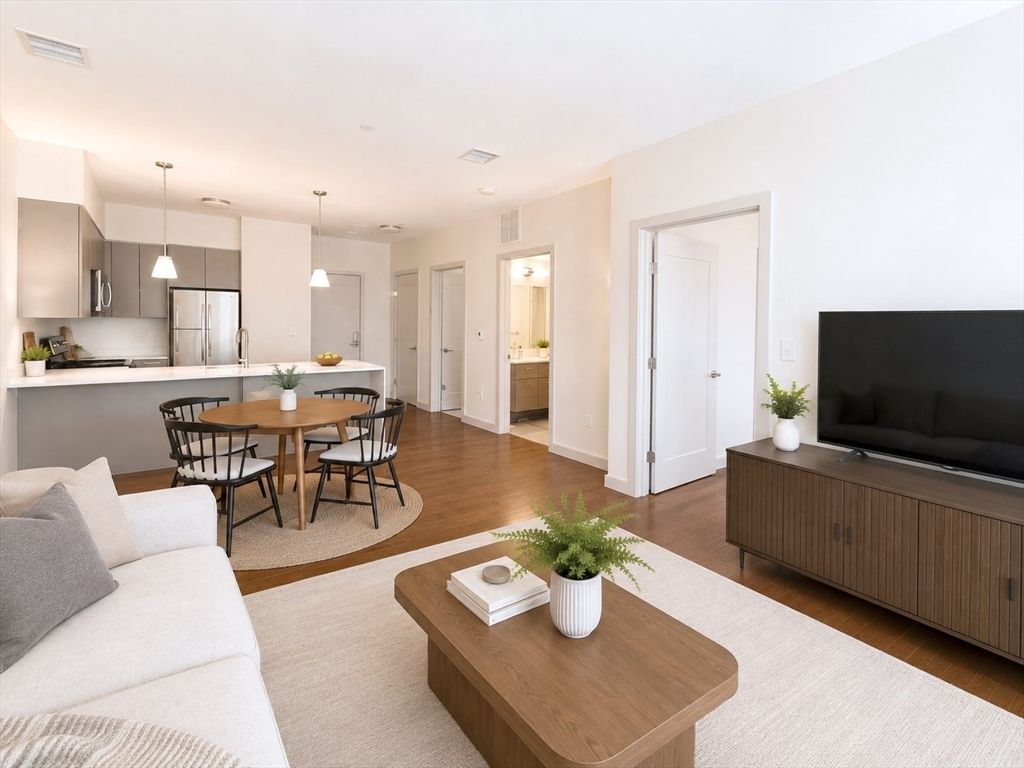 455 Harvard Street 306, Brookline, MA 02446