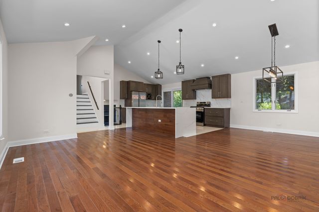 14739 Maple Avenue, Orland Park, IL 60462