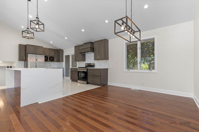 14739 Maple Avenue, Orland Park, IL 60462