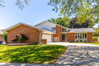 14739 Maple Avenue, Orland Park, IL 60462