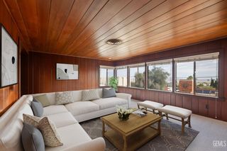 526 Washington Avenue, Taft, CA 93268