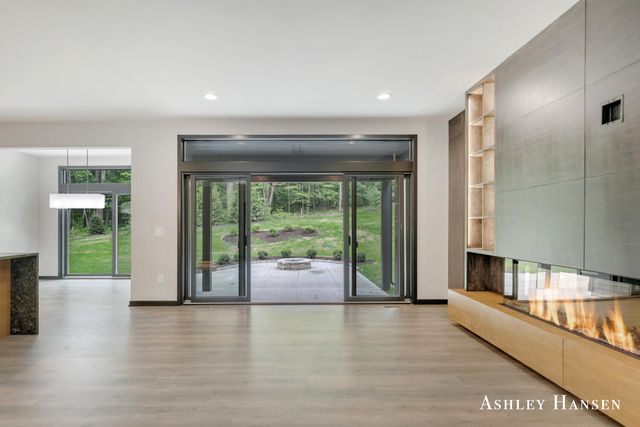 8332 Ramsdell Drive NE, Rockford, MI 49341