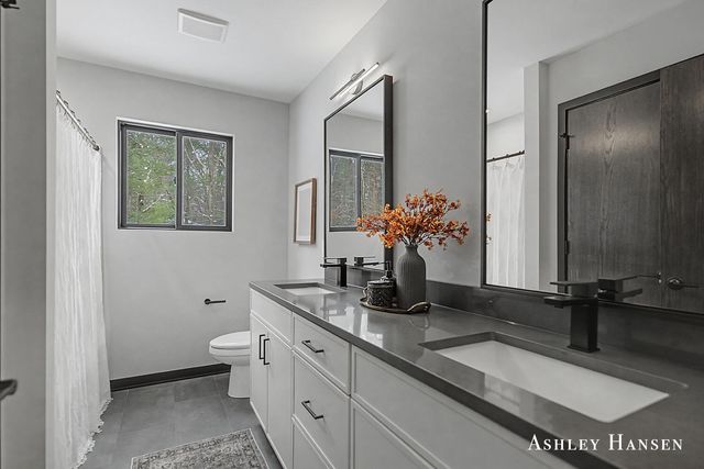 8332 Ramsdell Drive NE, Rockford, MI 49341