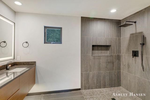 8332 Ramsdell Drive NE, Rockford, MI 49341