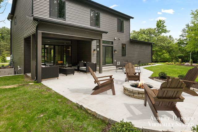 8332 Ramsdell Drive NE, Rockford, MI 49341