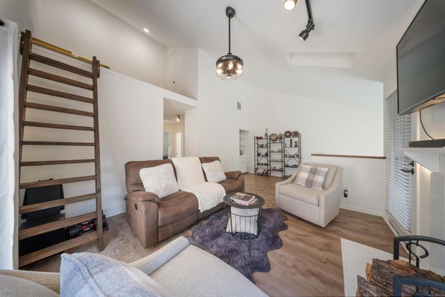 4904 Feagan Street 1, Houston, TX 77007