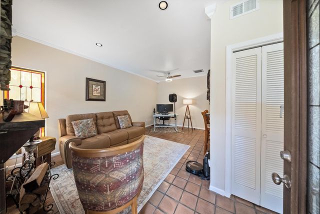 4904 Feagan Street 1, Houston, TX 77007