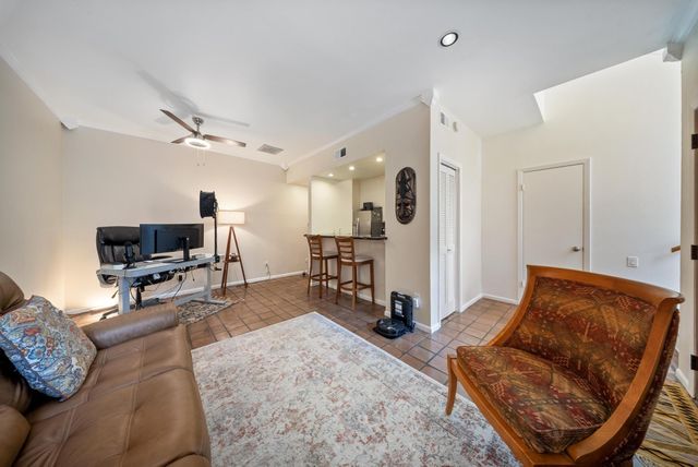4904 Feagan Street 1, Houston, TX 77007