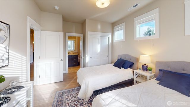 9519 Bowthorpe Street SE, Olympia, WA 98513