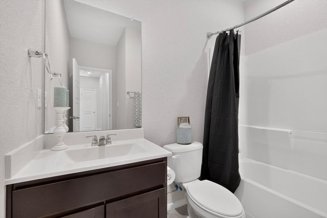 10704 Hopewell Lane SW, Albuquerque, NM 87121
