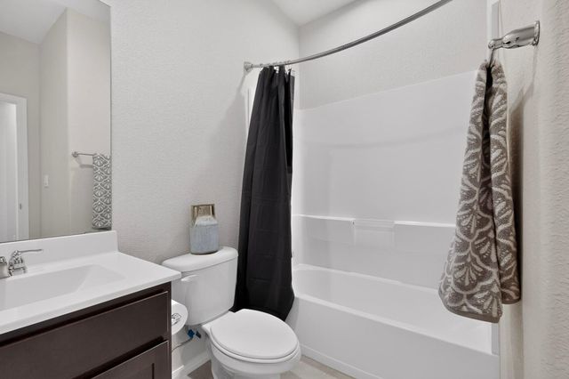 10704 Hopewell Lane SW, Albuquerque, NM 87121