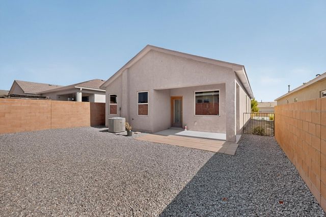 10704 Hopewell Lane SW, Albuquerque, NM 87121