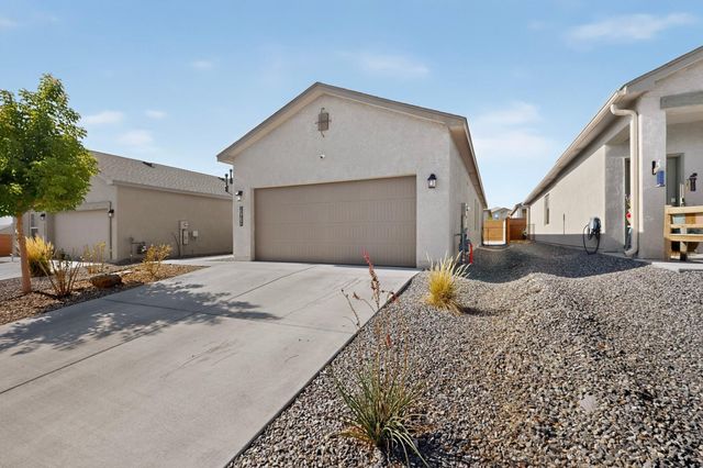 10704 Hopewell Lane SW, Albuquerque, NM 87121