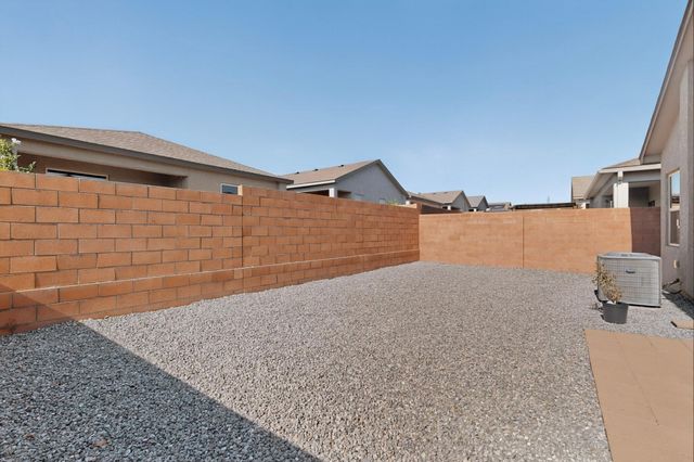 10704 Hopewell Lane SW, Albuquerque, NM 87121