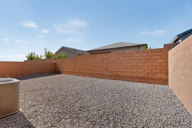 10704 Hopewell Lane SW, Albuquerque, NM 87121