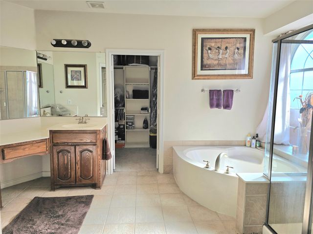 506 Magnolia Lane, Glenn Heights, TX 75154