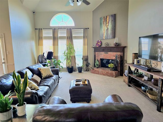 506 Magnolia Lane, Glenn Heights, TX 75154