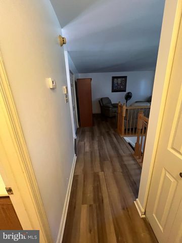 6 SHAMROCK AVE, New Castle, DE 19720