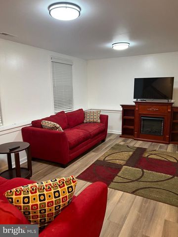 6 SHAMROCK AVE, New Castle, DE 19720