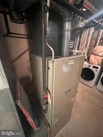 6 SHAMROCK AVE, New Castle, DE 19720