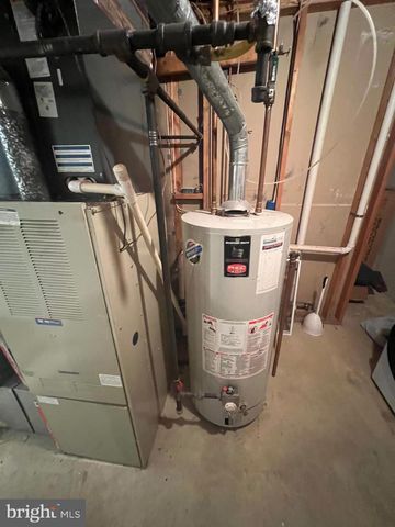 6 SHAMROCK AVE, New Castle, DE 19720