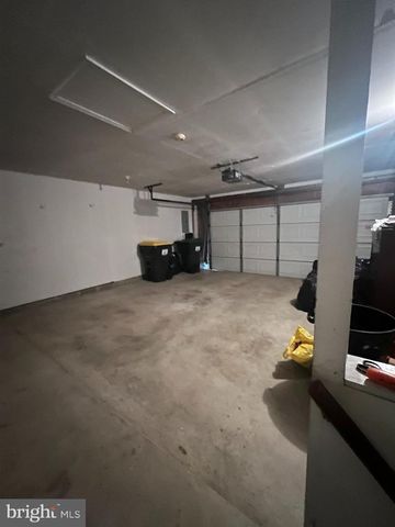 6 SHAMROCK AVE, New Castle, DE 19720