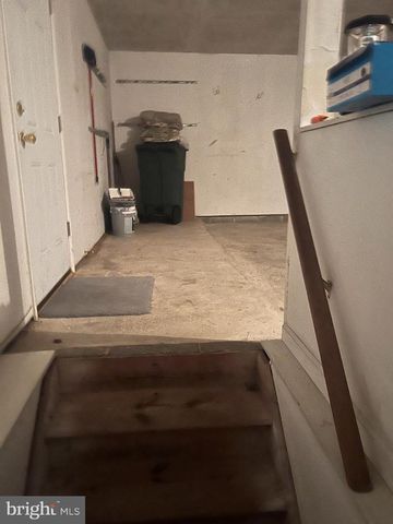 6 SHAMROCK AVE, New Castle, DE 19720