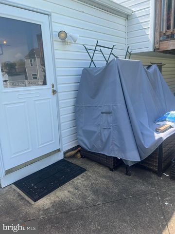 6 SHAMROCK AVE, New Castle, DE 19720