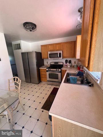 6 SHAMROCK AVE, New Castle, DE 19720