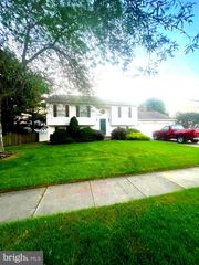 6 SHAMROCK AVE, New Castle, DE 19720