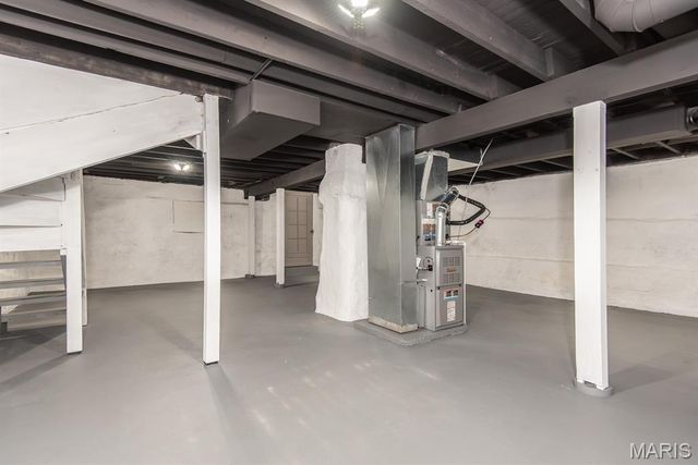 4533 Ray Avenue, St Louis, MO 63116