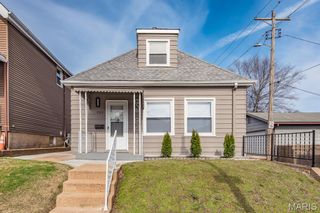 4533 Ray Avenue, St Louis, MO 63116
