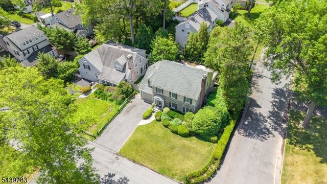 44 Wellington Ave, Millburn Twp., NJ 07078