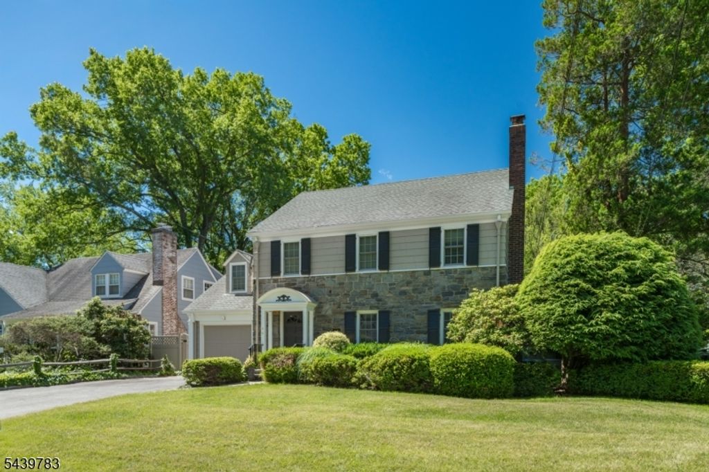 44 Wellington Ave, Millburn Twp., NJ 07078