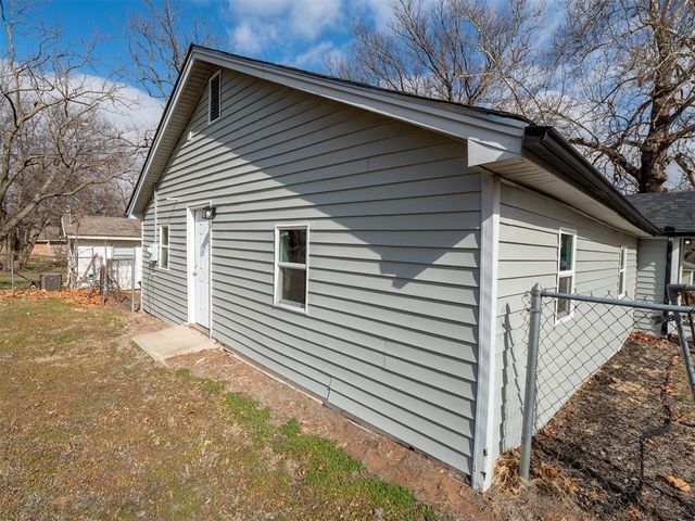 628 S Philadelphia Avenue, Shawnee, OK 74801
