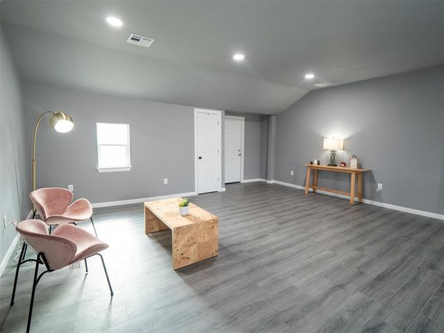 628 S Philadelphia Avenue, Shawnee, OK 74801