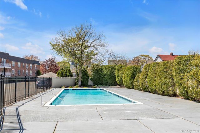 2 Fowler Avenue 228, Lynbrook, NY 11563