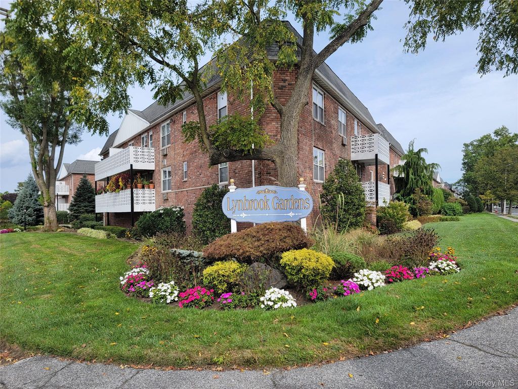 2 Fowler Avenue 228, Lynbrook, NY 11563
