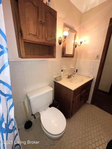 2905 Lencott Dr, Louisville, KY 40216