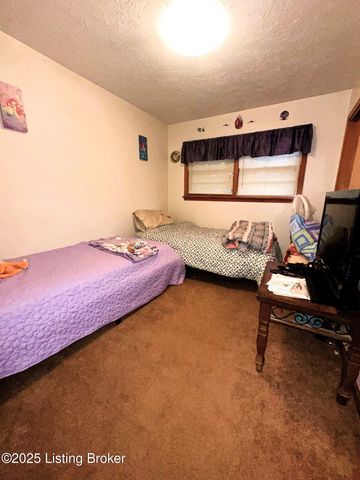 2905 Lencott Dr, Louisville, KY 40216