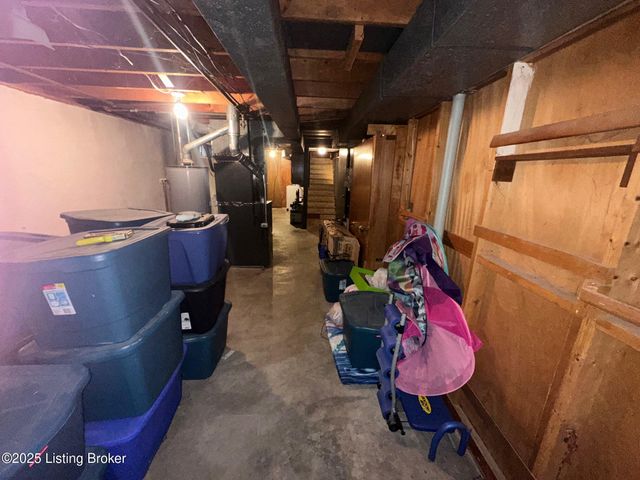 2905 Lencott Dr, Louisville, KY 40216