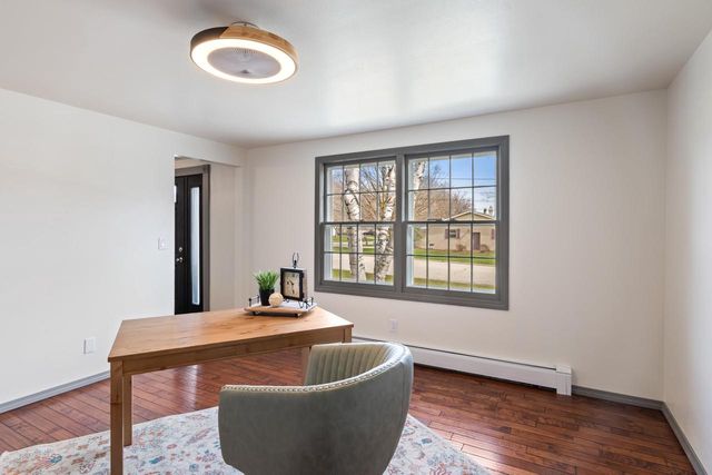 1300 HIAWATHA CIRCLE, Green Bay, WI 54313