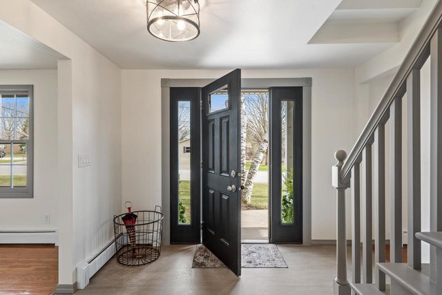 1300 HIAWATHA CIRCLE, Green Bay, WI 54313