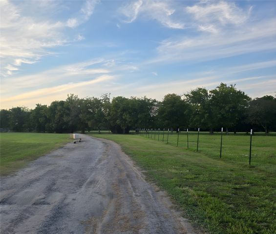 4596 County Road 1155, Greenville, TX 75401