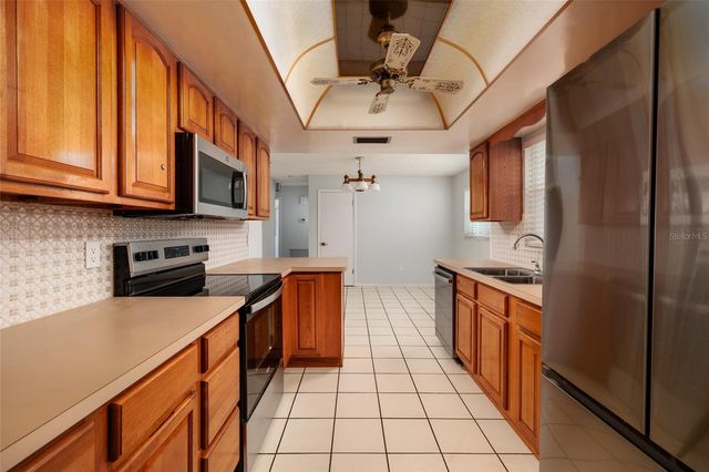 2045 66TH AVENUE S, St Petersburg, FL 33712