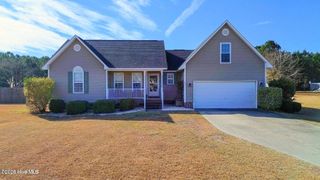 327 Oakmont Drive, Hampstead, NC 28443