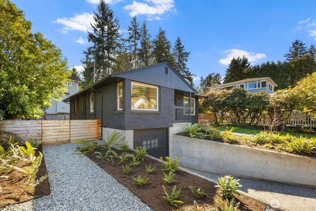 1253 NE 90th Street, Seattle, WA 98115