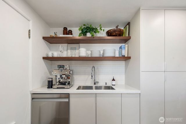 1253 NE 90th Street, Seattle, WA 98115