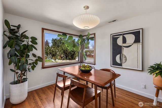 1253 NE 90th Street, Seattle, WA 98115